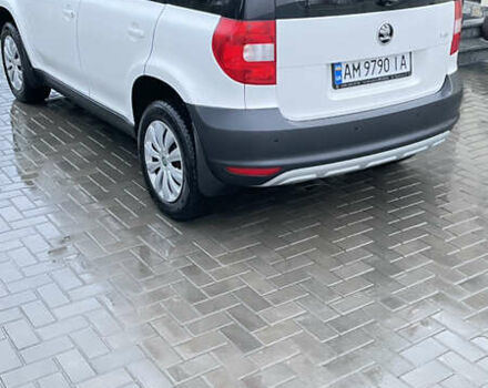 Білий Шкода Єті, об'ємом двигуна 1.2 л та пробігом 221 тис. км за 8200 $, фото 3 на Automoto.ua