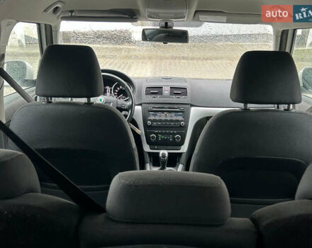 Білий Шкода Єті, об'ємом двигуна 1.4 л та пробігом 200 тис. км за 8999 $, фото 10 на Automoto.ua