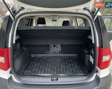 Білий Шкода Єті, об'ємом двигуна 1.2 л та пробігом 225 тис. км за 7300 $, фото 9 на Automoto.ua