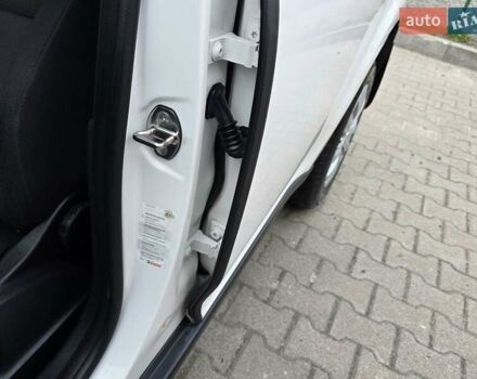 Белый Шкода Ети, объемом двигателя 1.2 л и пробегом 220 тыс. км за 6999 $, фото 81 на Automoto.ua