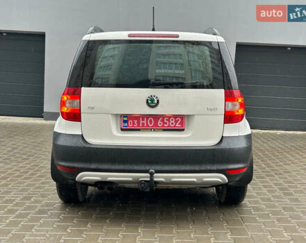 Білий Шкода Єті, об'ємом двигуна 1.4 л та пробігом 200 тис. км за 8999 $, фото 7 на Automoto.ua