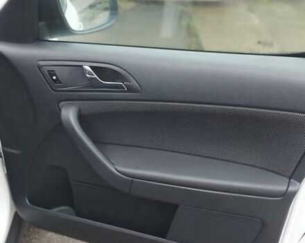 Білий Шкода Єті, об'ємом двигуна 1.6 л та пробігом 219 тис. км за 7700 $, фото 3 на Automoto.ua