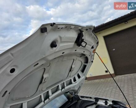 Белый Шкода Ети, объемом двигателя 1.2 л и пробегом 220 тыс. км за 6999 $, фото 120 на Automoto.ua