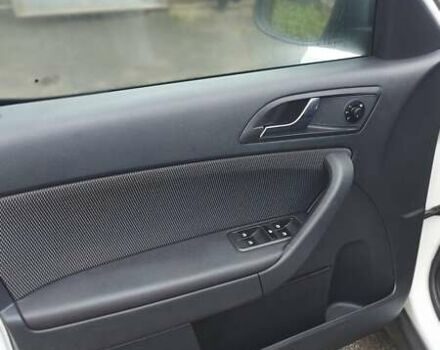 Білий Шкода Єті, об'ємом двигуна 1.6 л та пробігом 219 тис. км за 7700 $, фото 4 на Automoto.ua