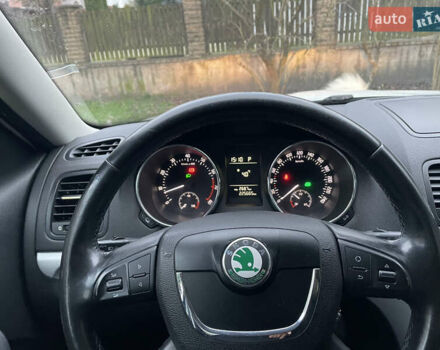 Білий Шкода Єті, об'ємом двигуна 1.2 л та пробігом 225 тис. км за 7300 $, фото 11 на Automoto.ua