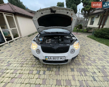 Білий Шкода Єті, об'ємом двигуна 1.2 л та пробігом 225 тис. км за 7300 $, фото 15 на Automoto.ua