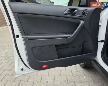Белый Шкода Ети, объемом двигателя 1.2 л и пробегом 220 тыс. км за 6999 $, фото 83 на Automoto.ua