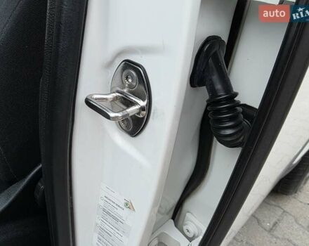 Белый Шкода Ети, объемом двигателя 1.2 л и пробегом 220 тыс. км за 6999 $, фото 79 на Automoto.ua