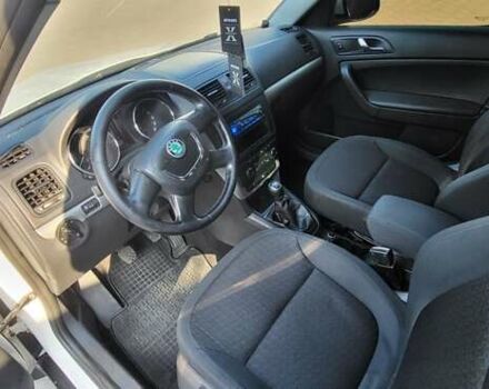 Белый Шкода Ети, объемом двигателя 2 л и пробегом 250 тыс. км за 12000 $, фото 9 на Automoto.ua