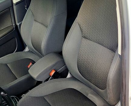 Белый Шкода Ети, объемом двигателя 1.2 л и пробегом 181 тыс. км за 6999 $, фото 12 на Automoto.ua