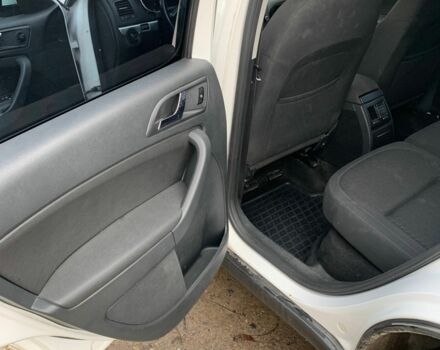 Белый Шкода Ети, объемом двигателя 1.8 л и пробегом 214 тыс. км за 8200 $, фото 4 на Automoto.ua