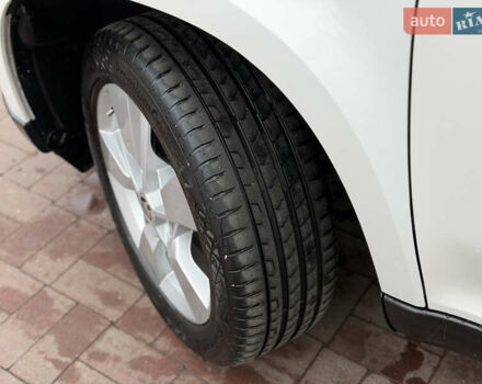 Білий Шкода Єті, об'ємом двигуна 2 л та пробігом 211 тис. км за 14800 $, фото 50 на Automoto.ua