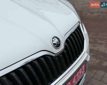 Білий Шкода Єті, об'ємом двигуна 2 л та пробігом 211 тис. км за 14800 $, фото 20 на Automoto.ua