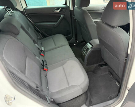 Білий Шкода Єті, об'ємом двигуна 2 л та пробігом 211 тис. км за 14800 $, фото 67 на Automoto.ua