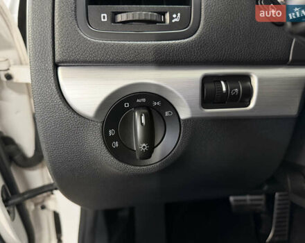 Белый Шкода Ети, объемом двигателя 2 л и пробегом 211 тыс. км за 14800 $, фото 26 на Automoto.ua