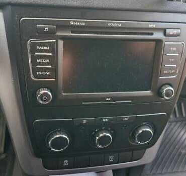 Белый Шкода Ети, объемом двигателя 2 л и пробегом 212 тыс. км за 9500 $, фото 5 на Automoto.ua