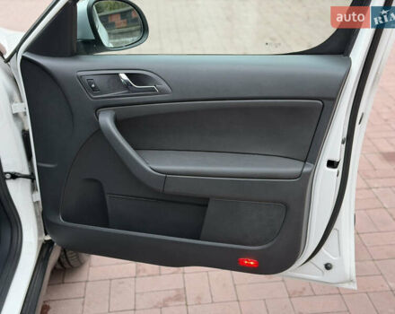 Білий Шкода Єті, об'ємом двигуна 2 л та пробігом 211 тис. км за 14800 $, фото 27 на Automoto.ua