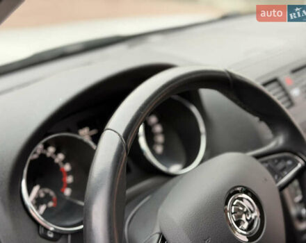 Білий Шкода Єті, об'ємом двигуна 2 л та пробігом 211 тис. км за 14800 $, фото 26 на Automoto.ua