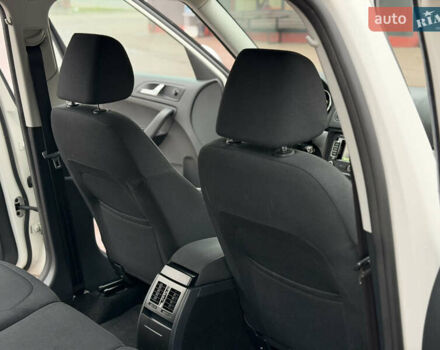 Білий Шкода Єті, об'ємом двигуна 2 л та пробігом 211 тис. км за 14800 $, фото 33 на Automoto.ua