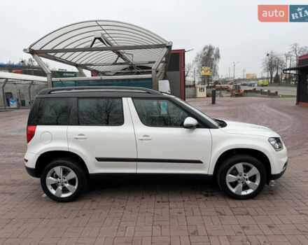 Білий Шкода Єті, об'ємом двигуна 2 л та пробігом 211 тис. км за 14800 $, фото 14 на Automoto.ua