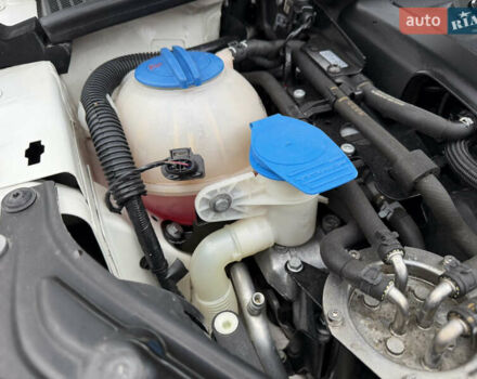 Білий Шкода Єті, об'ємом двигуна 2 л та пробігом 211 тис. км за 14800 $, фото 76 на Automoto.ua