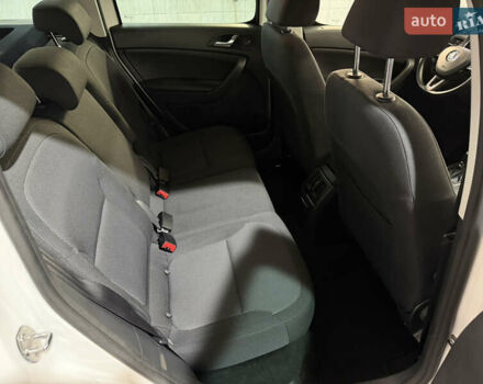 Белый Шкода Ети, объемом двигателя 2 л и пробегом 211 тыс. км за 14800 $, фото 21 на Automoto.ua