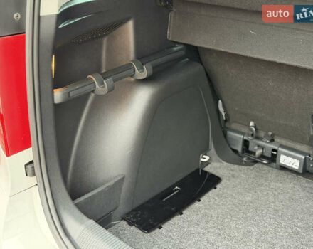 Білий Шкода Єті, об'ємом двигуна 2 л та пробігом 211 тис. км за 14800 $, фото 45 на Automoto.ua