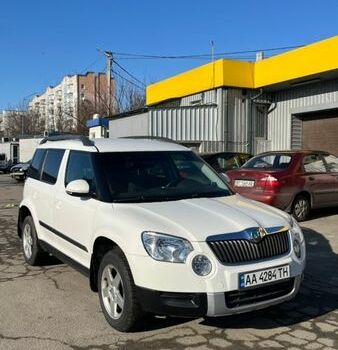Білий Шкода Єті, об'ємом двигуна 1.2 л та пробігом 245 тис. км за 5999 $, фото 1 на Automoto.ua
