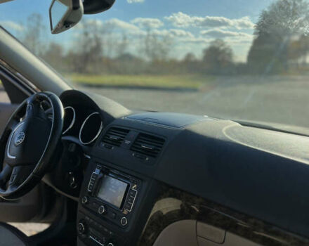 Бежевий Шкода Єті, об'ємом двигуна 1.2 л та пробігом 247 тис. км за 8500 $, фото 3 на Automoto.ua