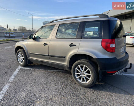 Бежевий Шкода Єті, об'ємом двигуна 1.2 л та пробігом 136 тис. км за 6999 $, фото 3 на Automoto.ua