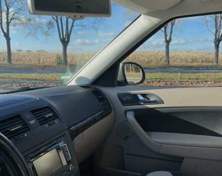 Бежевий Шкода Єті, об'ємом двигуна 1.2 л та пробігом 247 тис. км за 8500 $, фото 6 на Automoto.ua