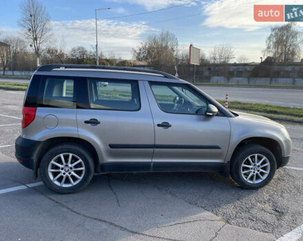 Бежевий Шкода Єті, об'ємом двигуна 1.2 л та пробігом 136 тис. км за 6999 $, фото 7 на Automoto.ua