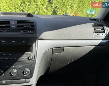 Черный Шкода Ети, объемом двигателя 1.2 л и пробегом 180 тыс. км за 7500 $, фото 39 на Automoto.ua