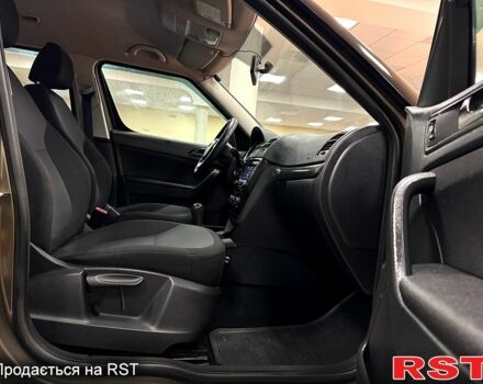 Коричневый Шкода Ети, объемом двигателя 2 л и пробегом 210 тыс. км за 7000 $, фото 6 на Automoto.ua