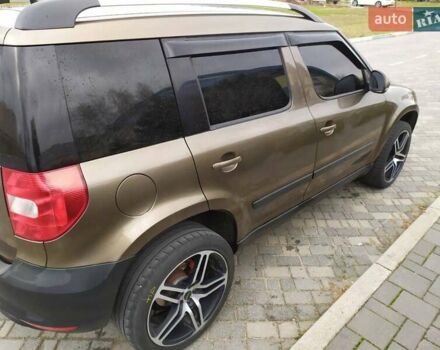Коричневий Шкода Єті, об'ємом двигуна 1.97 л та пробігом 300 тис. км за 8500 $, фото 1 на Automoto.ua