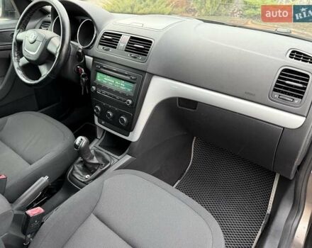 Коричневий Шкода Єті, об'ємом двигуна 1.2 л та пробігом 127 тис. км за 6900 $, фото 52 на Automoto.ua