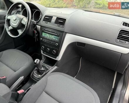 Коричневий Шкода Єті, об'ємом двигуна 1.2 л та пробігом 127 тис. км за 6900 $, фото 53 на Automoto.ua