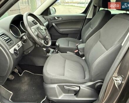 Коричневий Шкода Єті, об'ємом двигуна 1.2 л та пробігом 127 тис. км за 6900 $, фото 39 на Automoto.ua