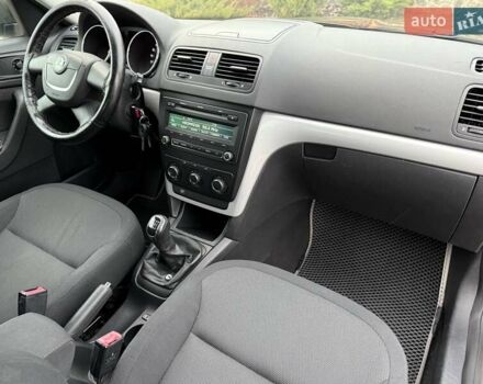 Коричневий Шкода Єті, об'ємом двигуна 1.2 л та пробігом 127 тис. км за 6900 $, фото 54 на Automoto.ua