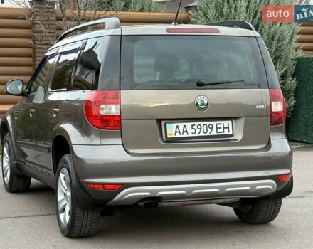 Коричневий Шкода Єті, об'ємом двигуна 1.2 л та пробігом 127 тис. км за 6900 $, фото 23 на Automoto.ua
