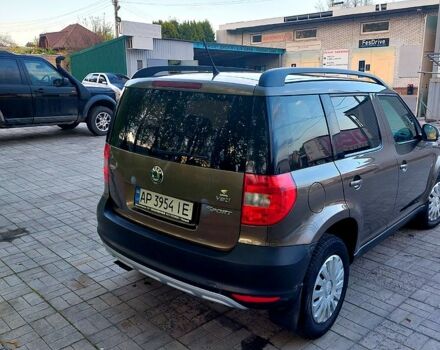Коричневий Шкода Єті, об'ємом двигуна 2 л та пробігом 200 тис. км за 9000 $, фото 1 на Automoto.ua
