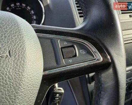 Красный Шкода Ети, объемом двигателя 2 л и пробегом 111 тыс. км за 8200 $, фото 19 на Automoto.ua