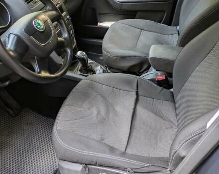Шкода Ети 2009 в Киеве на Automoto.ua Серый Шкода Ети, объемом двигателя 1.8 л и пробегом 315 тыс. км за 6300 $, фото 4 на Automoto.ua