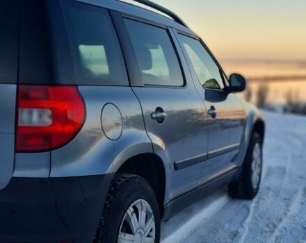 Сірий Шкода Єті, об'ємом двигуна 1.2 л та пробігом 251 тис. км за 5250 $, фото 2 на Automoto.ua