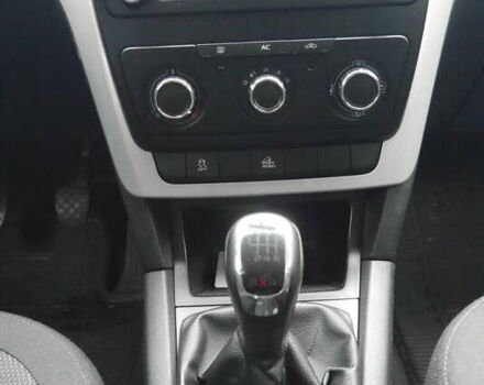 Серый Шкода Ети, объемом двигателя 1.97 л и пробегом 225 тыс. км за 10800 $, фото 28 на Automoto.ua