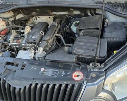 Сірий Шкода Єті, об'ємом двигуна 1.2 л та пробігом 200 тис. км за 4500 $, фото 9 на Automoto.ua