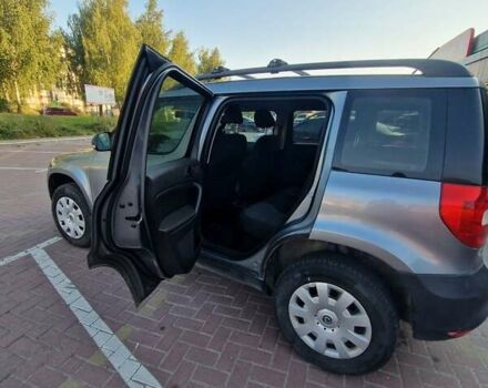 Сірий Шкода Єті, об'ємом двигуна 1.8 л та пробігом 221 тис. км за 8200 $, фото 7 на Automoto.ua