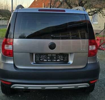 Сірий Шкода Єті, об'ємом двигуна 1.2 л та пробігом 200 тис. км за 4500 $, фото 2 на Automoto.ua