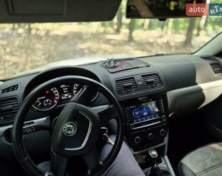 Сірий Шкода Єті, об'ємом двигуна 1.97 л та пробігом 249 тис. км за 10500 $, фото 9 на Automoto.ua
