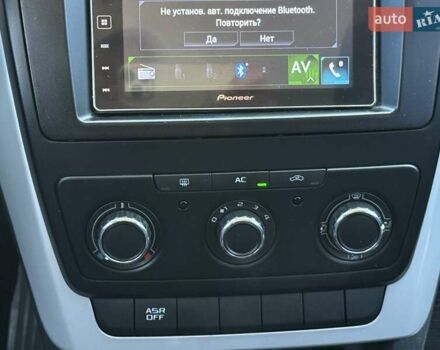 Синій Шкода Єті, об'ємом двигуна 1.2 л та пробігом 139 тис. км за 8200 $, фото 54 на Automoto.ua